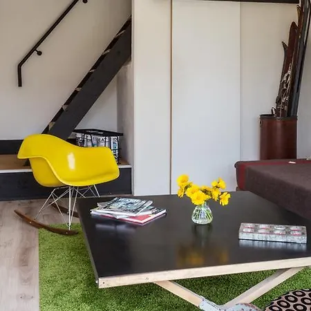 La Maison De Louna Bed & Breakfast *